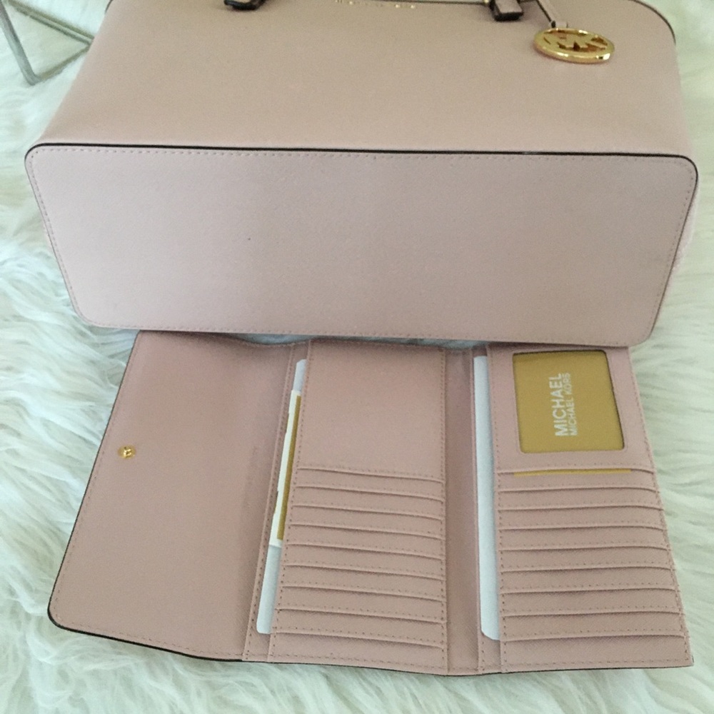 Michael Kors jet set medium carryall tot & wallet - Picture 4 of 8
